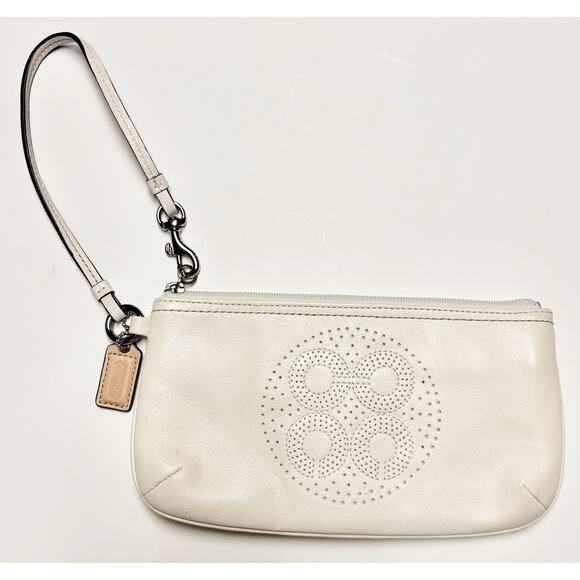 Coach Audrey Wristlet Signature Cs GoGo Leather Beige NEW With Tags Inside - Picture 1 of 7